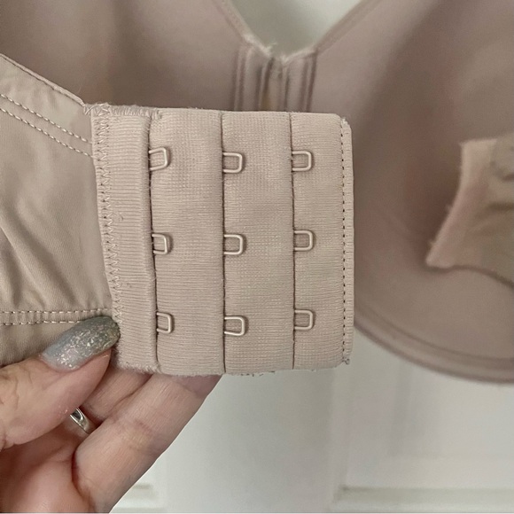 Natori T Shirt Bra Size 36H Nude Smoothing Fully Adjustable Comfort Modest - Picture 7 of 8